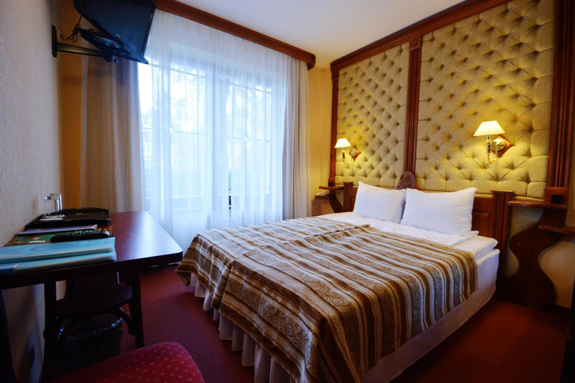 Pegasa Pils Spa Hotel Jūrkalne Buitenkant foto